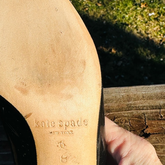 Kate Spade Black Dina Patent Kitten Heels Big Bling Bow on Toe. Sz 6b FLASH SALE - Picture 8 of 8